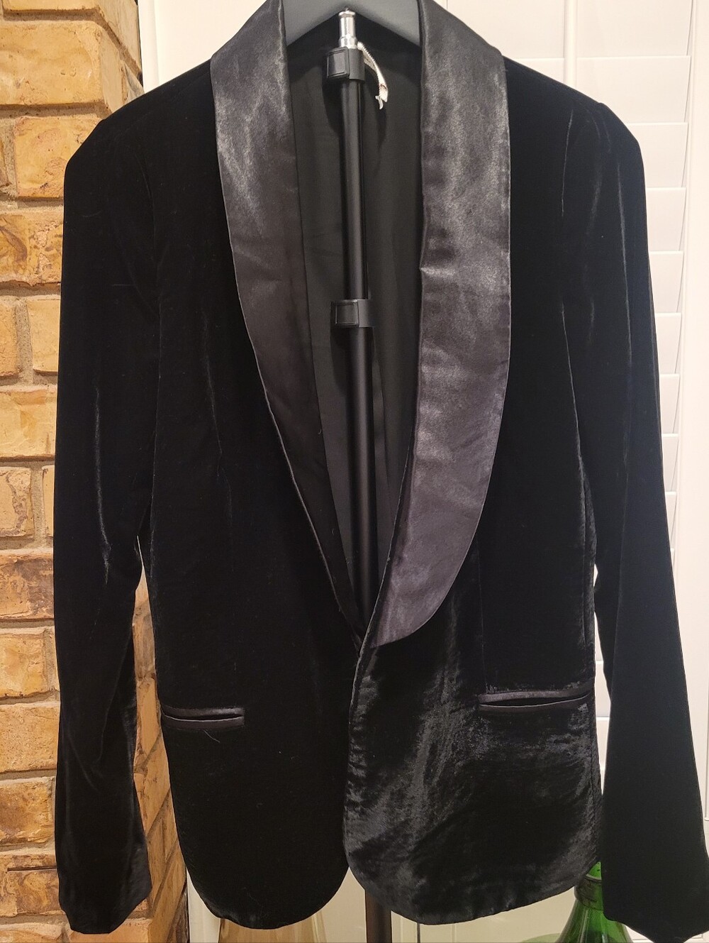 Willow & Clay Black Velvet Shawl Collar Blazer